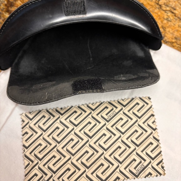 Versace Medusa Model 4055 340/13 Vintage Women’s Sunglasses - Picture 9 of 11